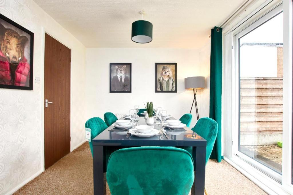 The Emerald House Of Manchester - Garden - Parking Luaran gambar
