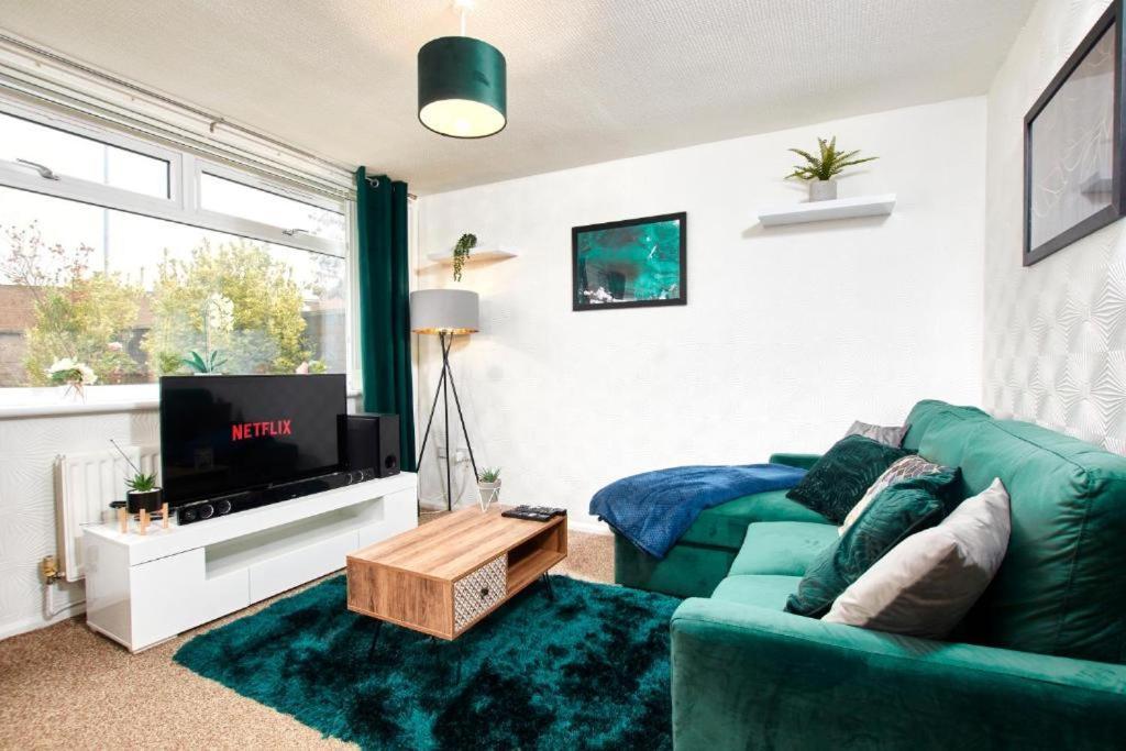 The Emerald House Of Manchester - Garden - Parking Luaran gambar